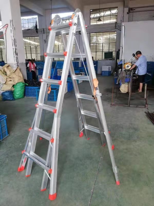 家用伸縮梯定製.jpg 家用伸縮梯定製.jpg